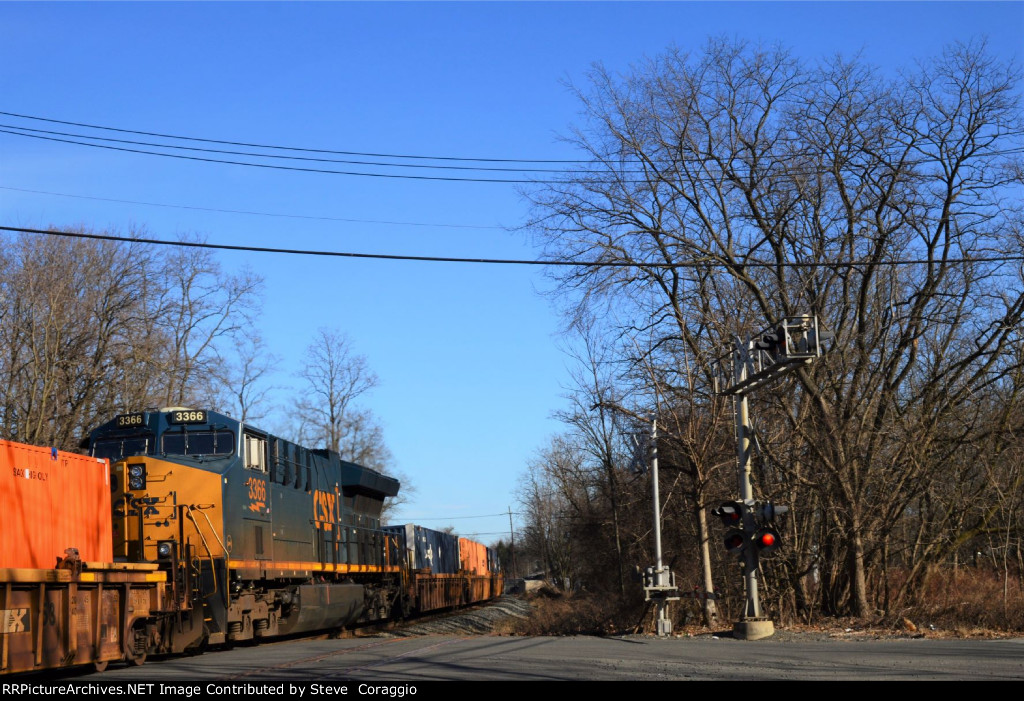 CSX 3366 -Nose /Cab to Long Hood Shot